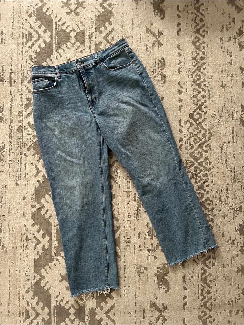 LOFT Outlet High-Rise Straight Women’s Cropped Jeans
